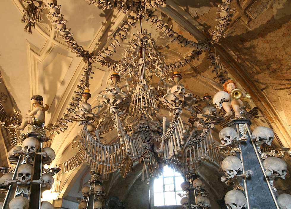 Чехия собор из костей